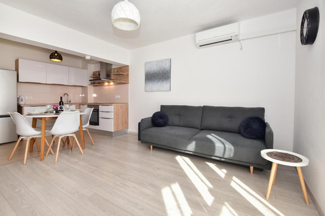 Apartman Luka Igrane Bagian luar foto